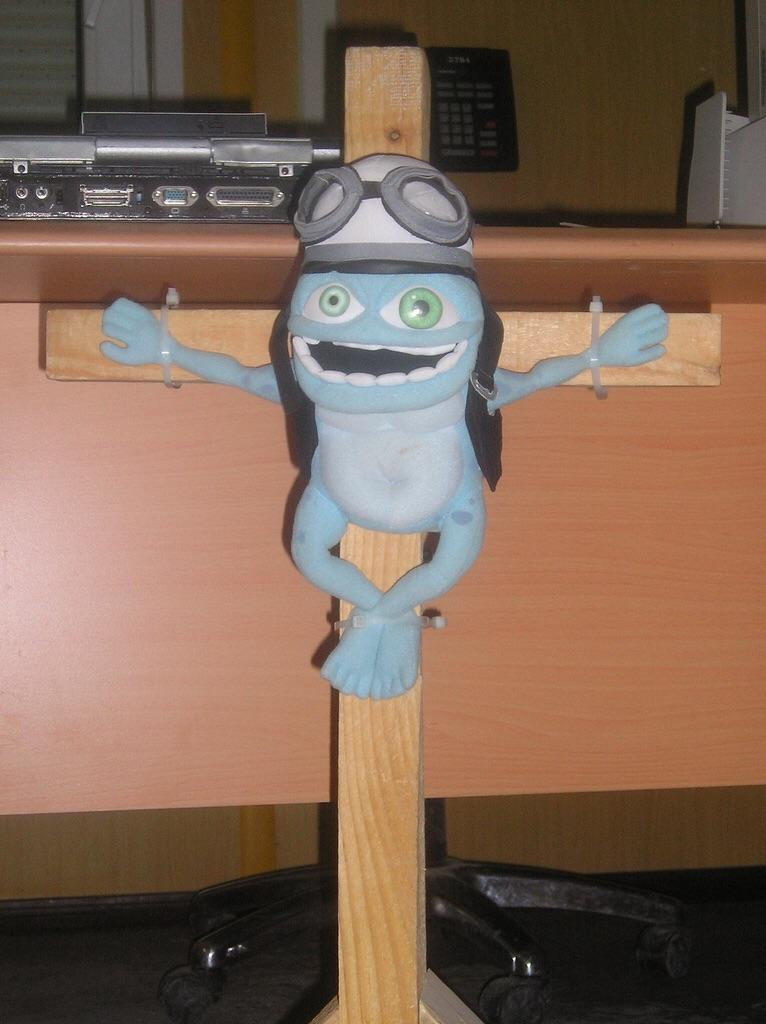 High Quality Crucified Crazy Frog Blank Meme Template