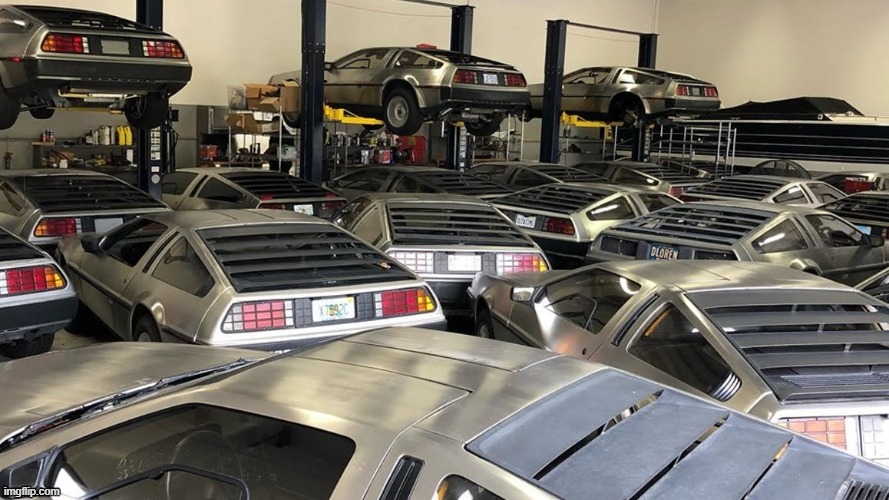 LOTS OF DELOREANS | image tagged in lots of deloreans | made w/ Imgflip meme maker