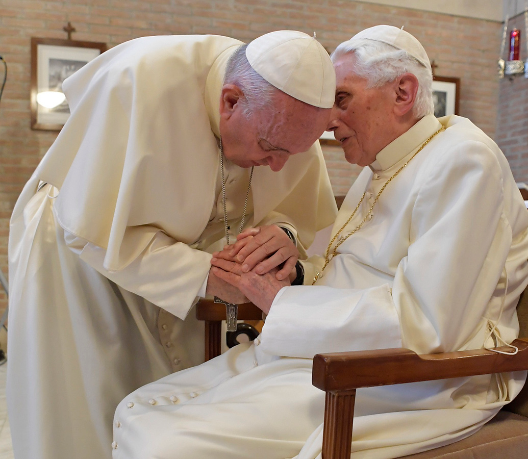 pope francis vs pope benedict meme