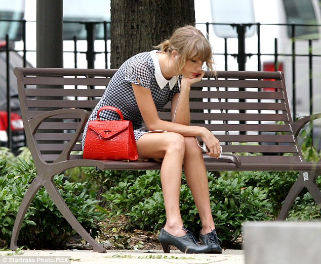 High Quality sad taylor swift Blank Meme Template