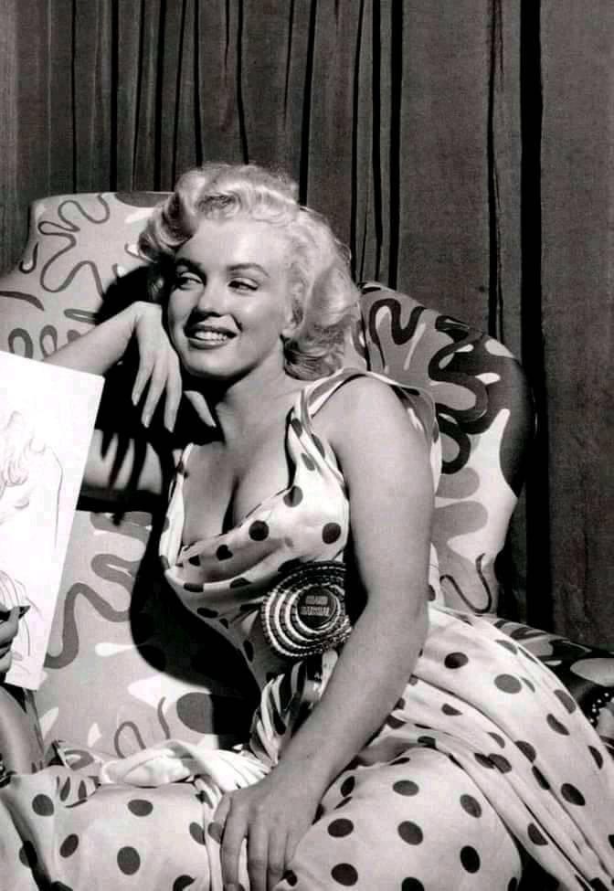 Marilyn Monroe Blank Meme Template