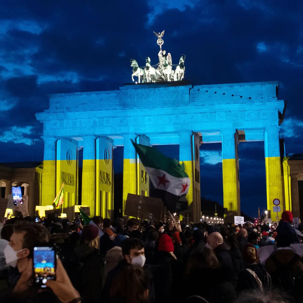 Ukraine Brandenburg Gate Blank Meme Template
