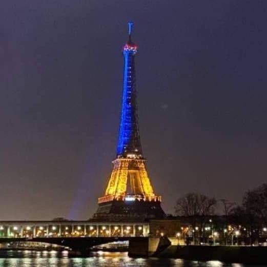 Ukraine Eiffel Tower Blank Meme Template