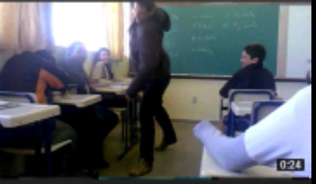 Como cagar na aula Blank Meme Template