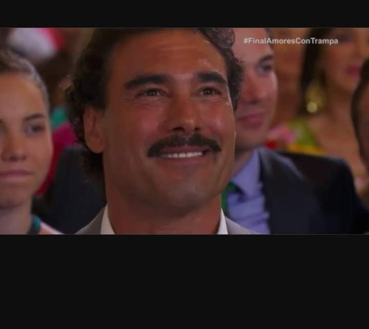 Ed Yañez Blank Meme Template