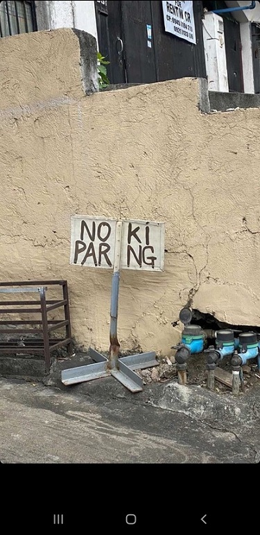 High Quality NO PARKING Blank Meme Template