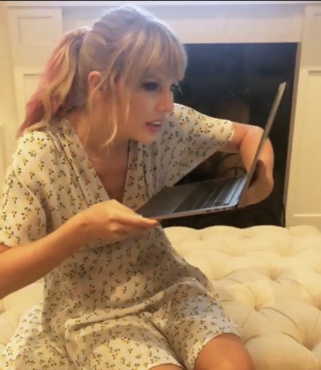 High Quality Taylor Swift staring at laptop Blank Meme Template