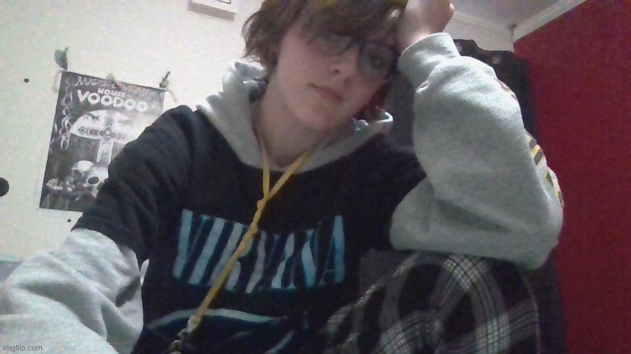 ive completely run out of energy for makeup and jewlery so now i jus looked depressed asf and not emo or whtv | made w/ Imgflip meme maker