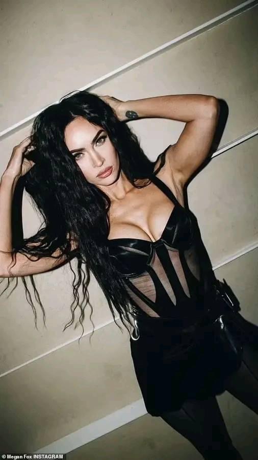 Megan Fox Blank Meme Template