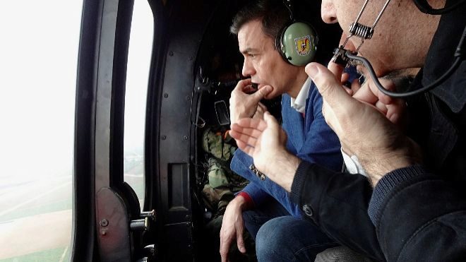 Pedro Sánchez helicóptero Blank Meme Template
