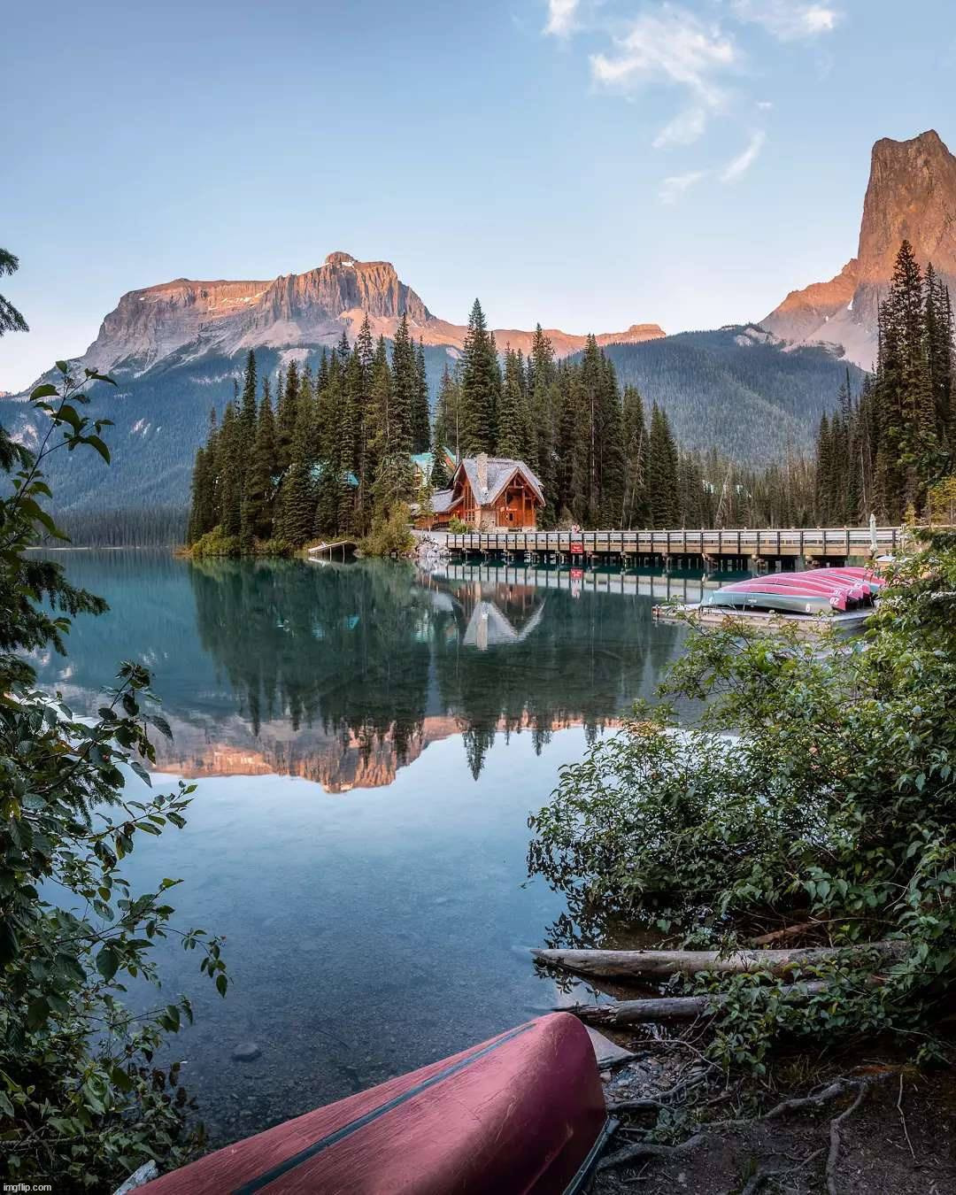 Relaxing cabin | image tagged in awesome | made w/ Imgflip meme maker