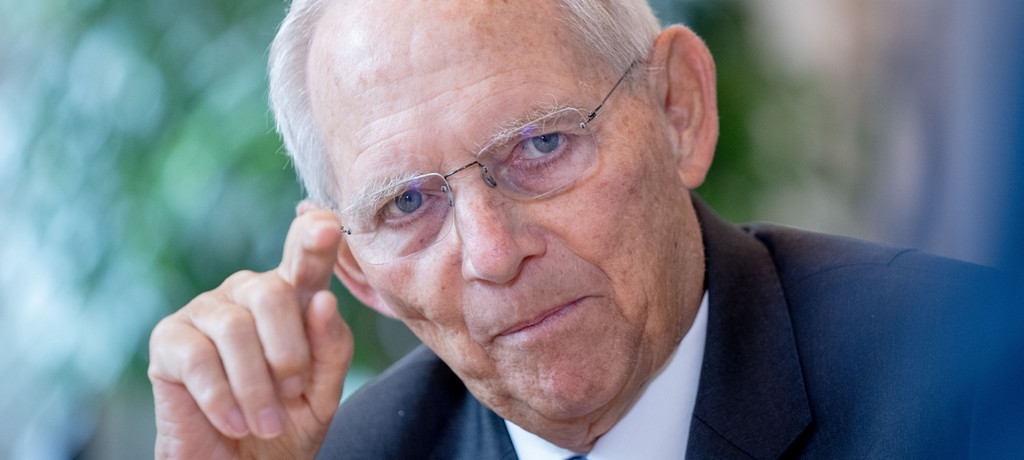 Schäuble Blank Meme Template