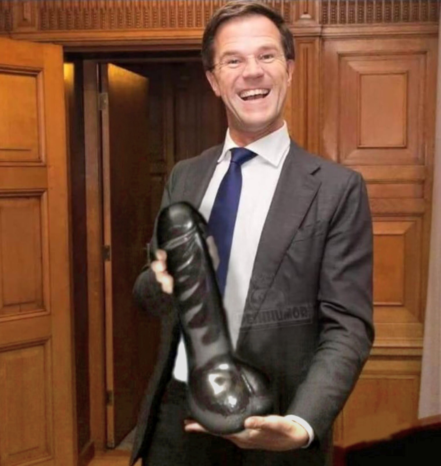 Onverslagen Winnaar van De Loden Lul Blank Meme Template