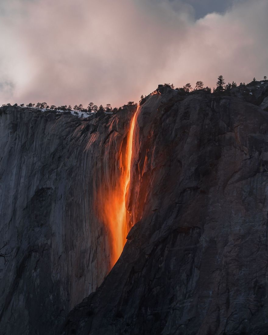 Firefall In Yosemite Valley. Photo credit: Sarah Bethea | image tagged in awesome,pics,photography | made w/ Imgflip meme maker