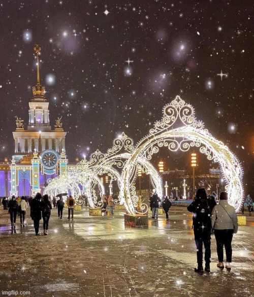 New Year Moscow, 2022 | image tagged in russia,awesome | made w/ Imgflip meme maker