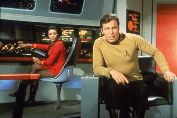 Capt. Kirk, Uhura Blank Meme Template