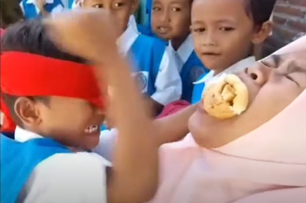 kid hammers bread into her mom' mouth Blank Meme Template