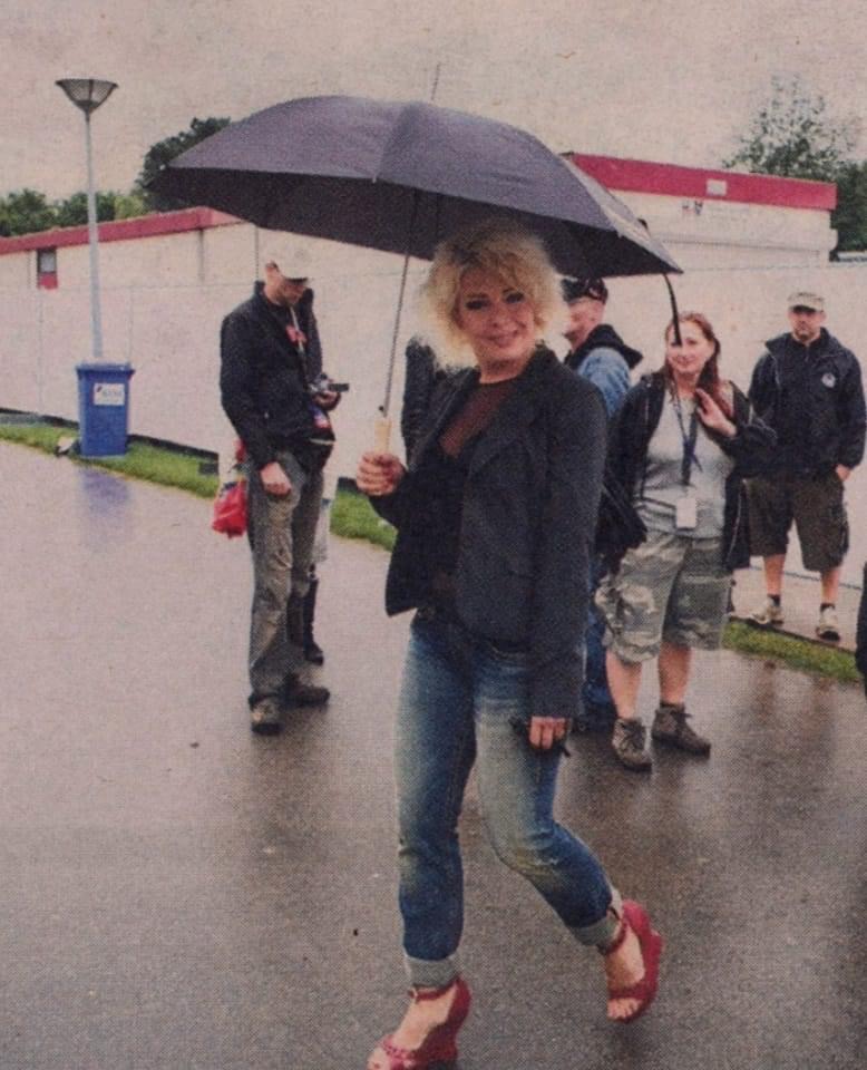 Kim Wilde umbrella Blank Meme Template