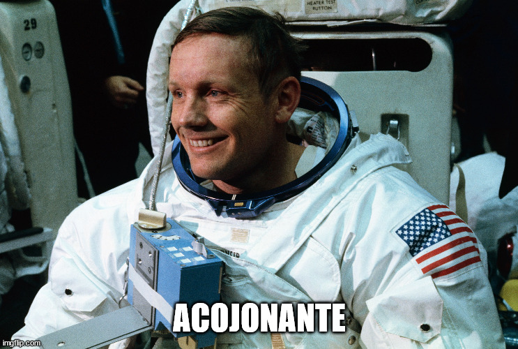 Tomas de los astronautas de la NASA intentando pisar la luna