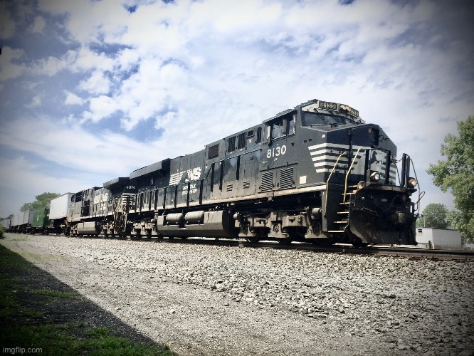 Norfolk Southern #8130 at Olmsted Falls, Ohio | image tagged in train,railroad,ohio | made w/ Imgflip meme maker