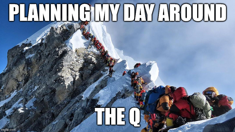 WOW Wrath queue | PLANNING MY DAY AROUND; THE Q | image tagged in world of warcraft | made w/ Imgflip meme maker