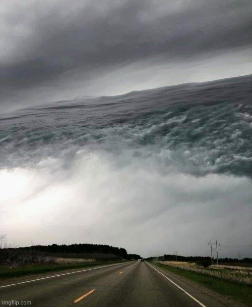 Angry Clouds in Minnesota | image tagged in storm is coming,beware,thunderstorm,clouds,angry aliens,well yes but actually no | made w/ Imgflip meme maker