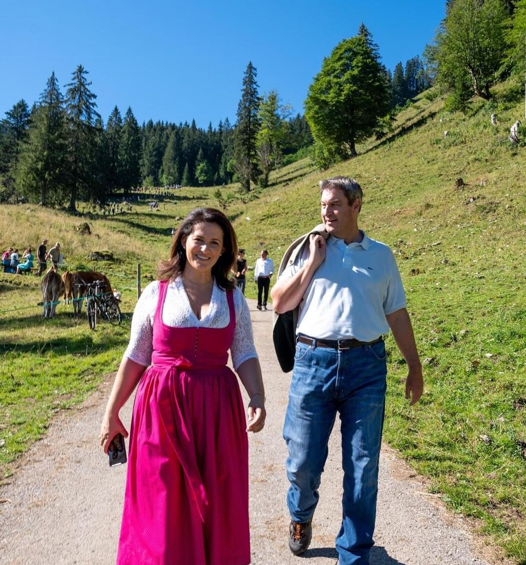 Michaela Kaniber und Markus Söder Blank Meme Template