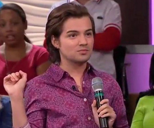 Estúpida Blank Meme Template