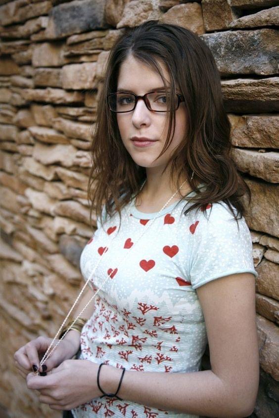 Young Anna Kendrick Blank Meme Template