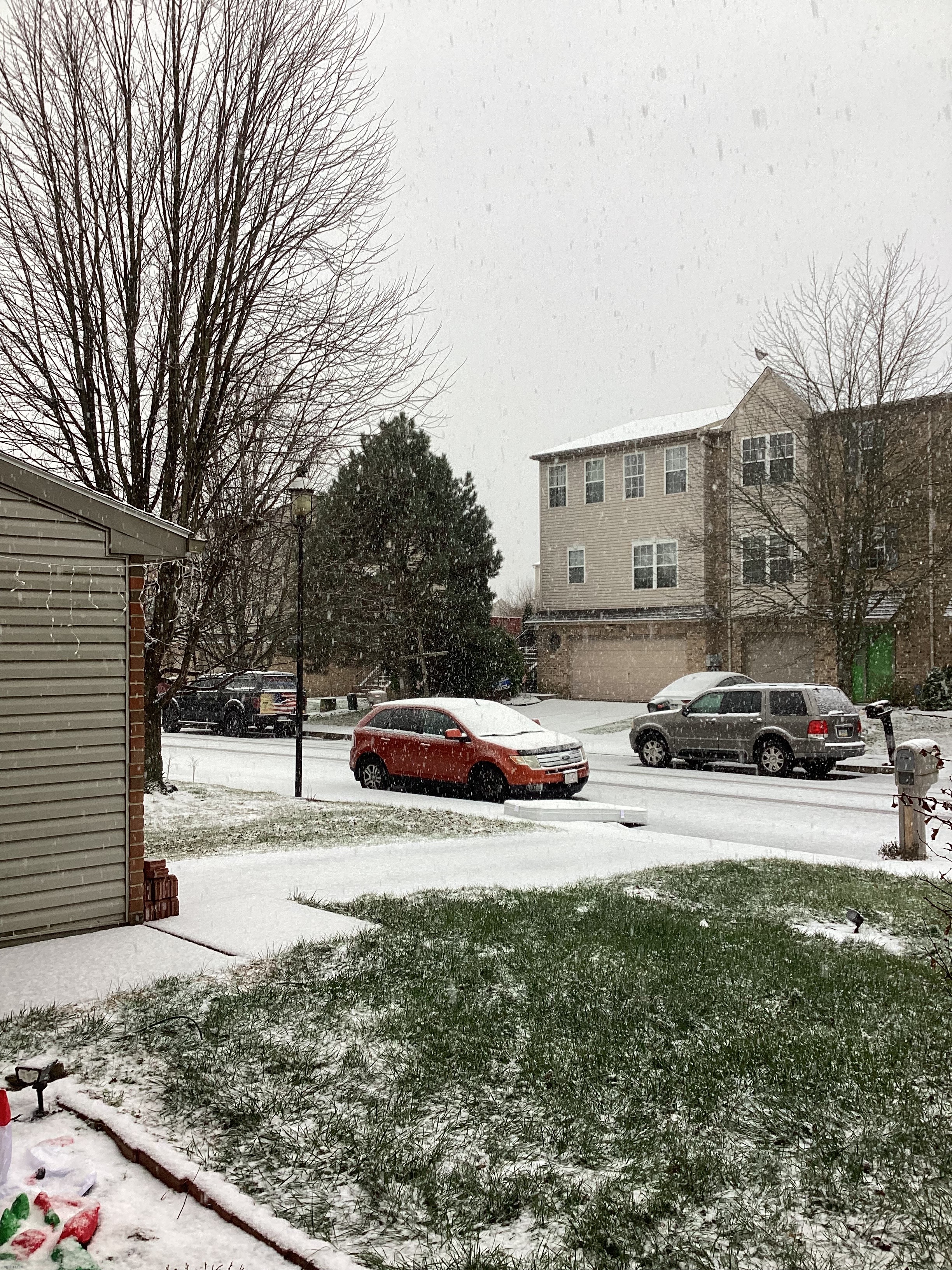 It’s snowing very heavily here in eastern Pennsylvania | image tagged in share your own photos | made w/ Imgflip meme maker