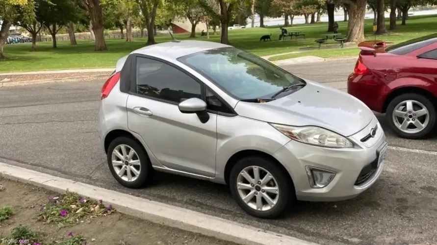Ford Fie | image tagged in half life,car,tiny | made w/ Imgflip meme maker