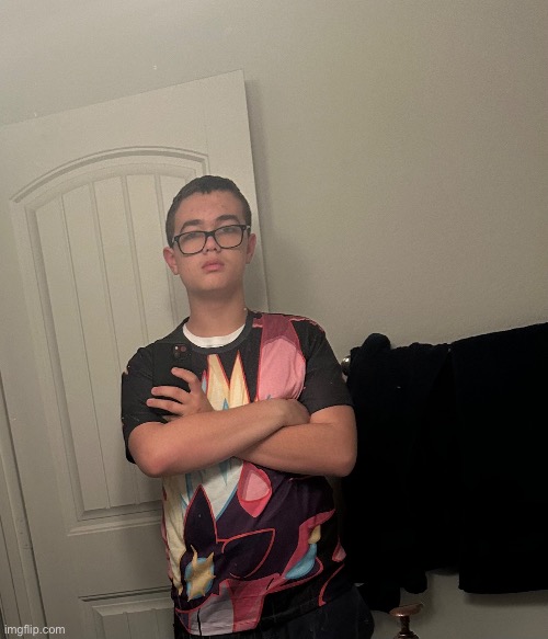I’m gonna look at my new shirt to distract myself. You guys like it? | made w/ Imgflip meme maker