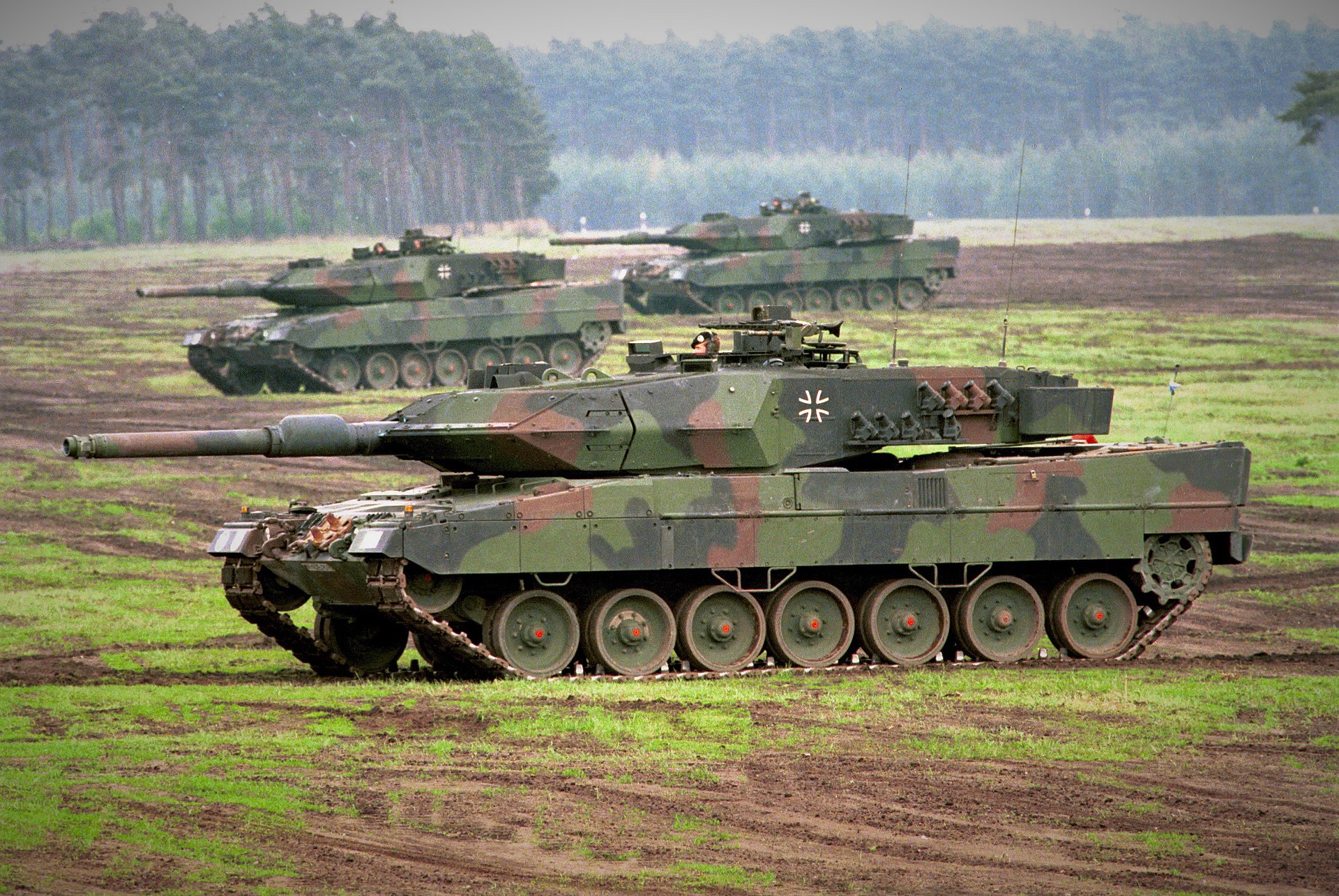 High Quality German Leopard 2 Blank Meme Template