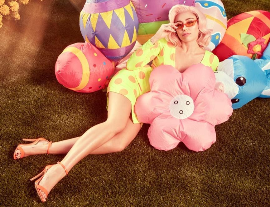 Paris Hilton Blank Meme Template