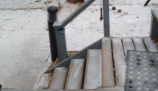 i think it snowed | made w/ Imgflip meme maker