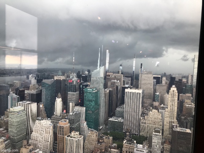 Cool pic I took on the Empire State Building while in nyc last summer | image tagged in new york city,storm | made w/ Imgflip meme maker