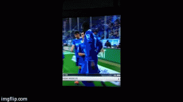 Elch fliegt uff die Fress | image tagged in gifs | made w/ Imgflip video-to-gif maker