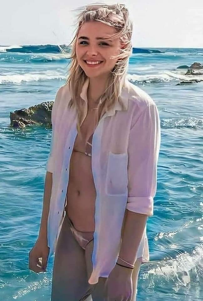 Chloe Grace Moretz Blank Meme Template