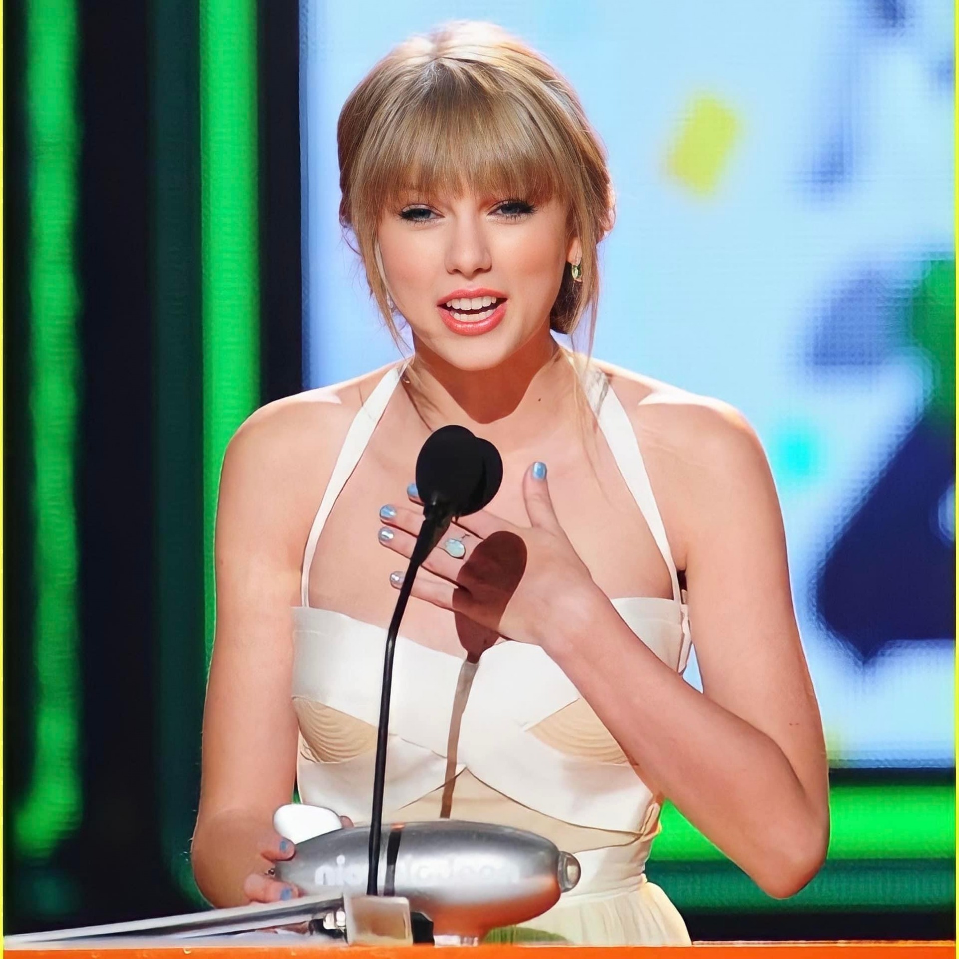 Taylor Swift Nickelodeon speech Blank Meme Template