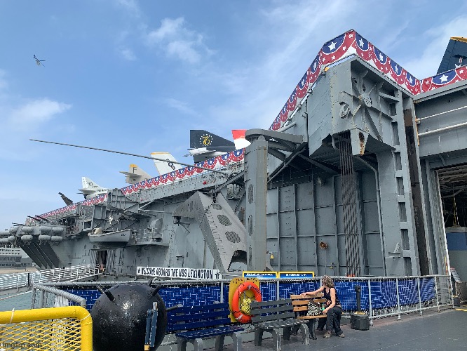i’m at the uss lexington rn shits great | made w/ Imgflip meme maker