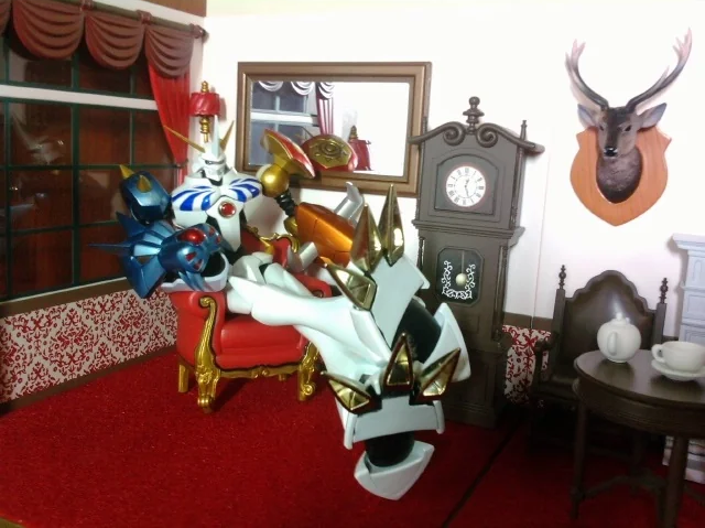Fancy Omnimon Blank Meme Template