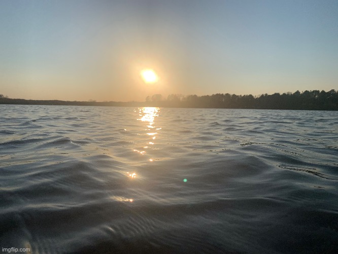 Cool Sun and water photo that I took a few days ago | image tagged in sunset,beautiful sunset | made w/ Imgflip meme maker