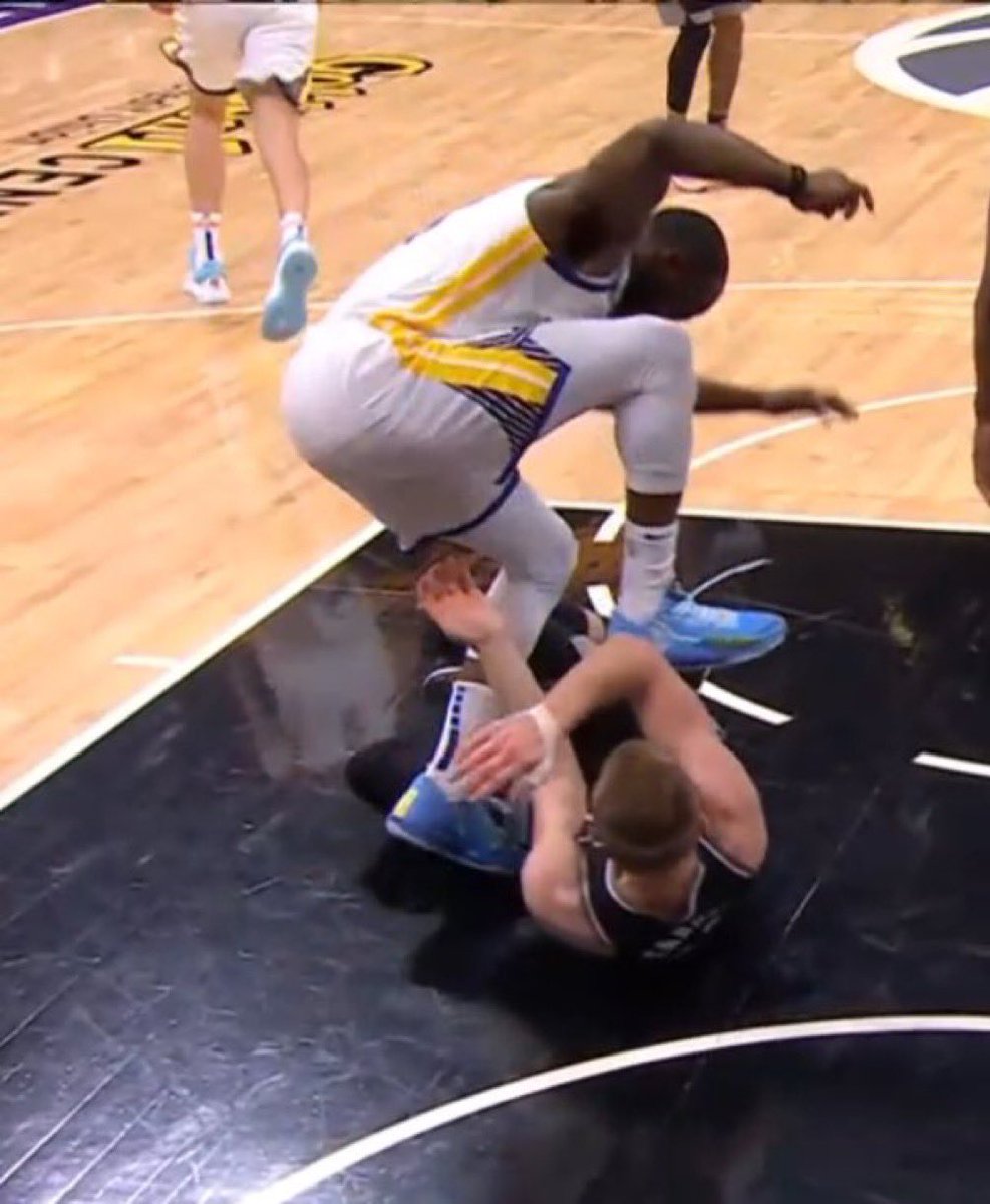 mmeeeee Blank Meme Template