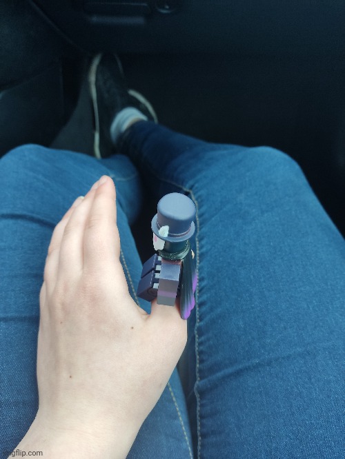 Chilling on my thumb | made w/ Imgflip meme maker
