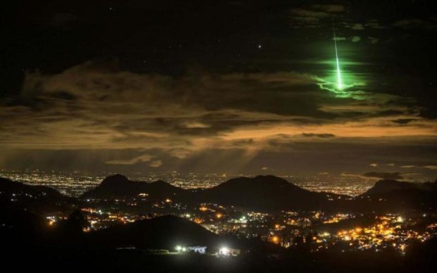 11222green Blank Meme Template