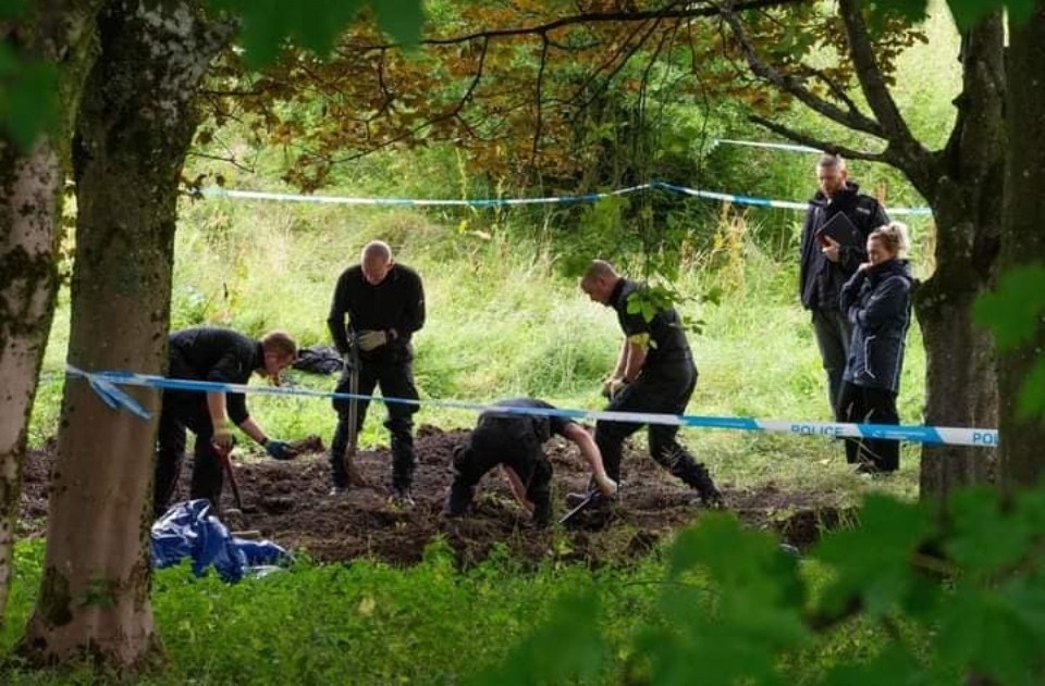 How to Punk the Feds | image tagged in fed up,fedex,alphabet agencies,stupid cops,special kind of stupid,stupid people | made w/ Imgflip meme maker