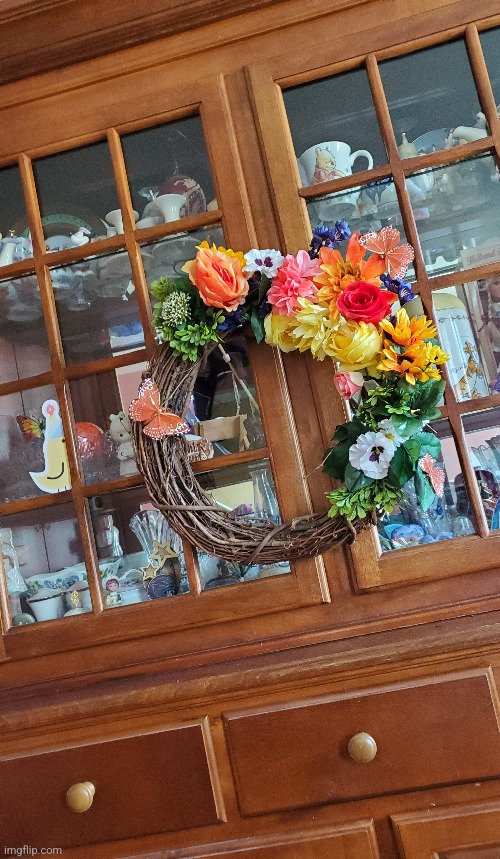 There's a wreath I made for my mom for mother's day | made w/ Imgflip meme maker
