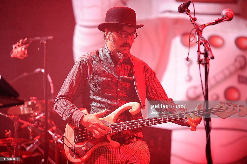 les claypool Blank Meme Template