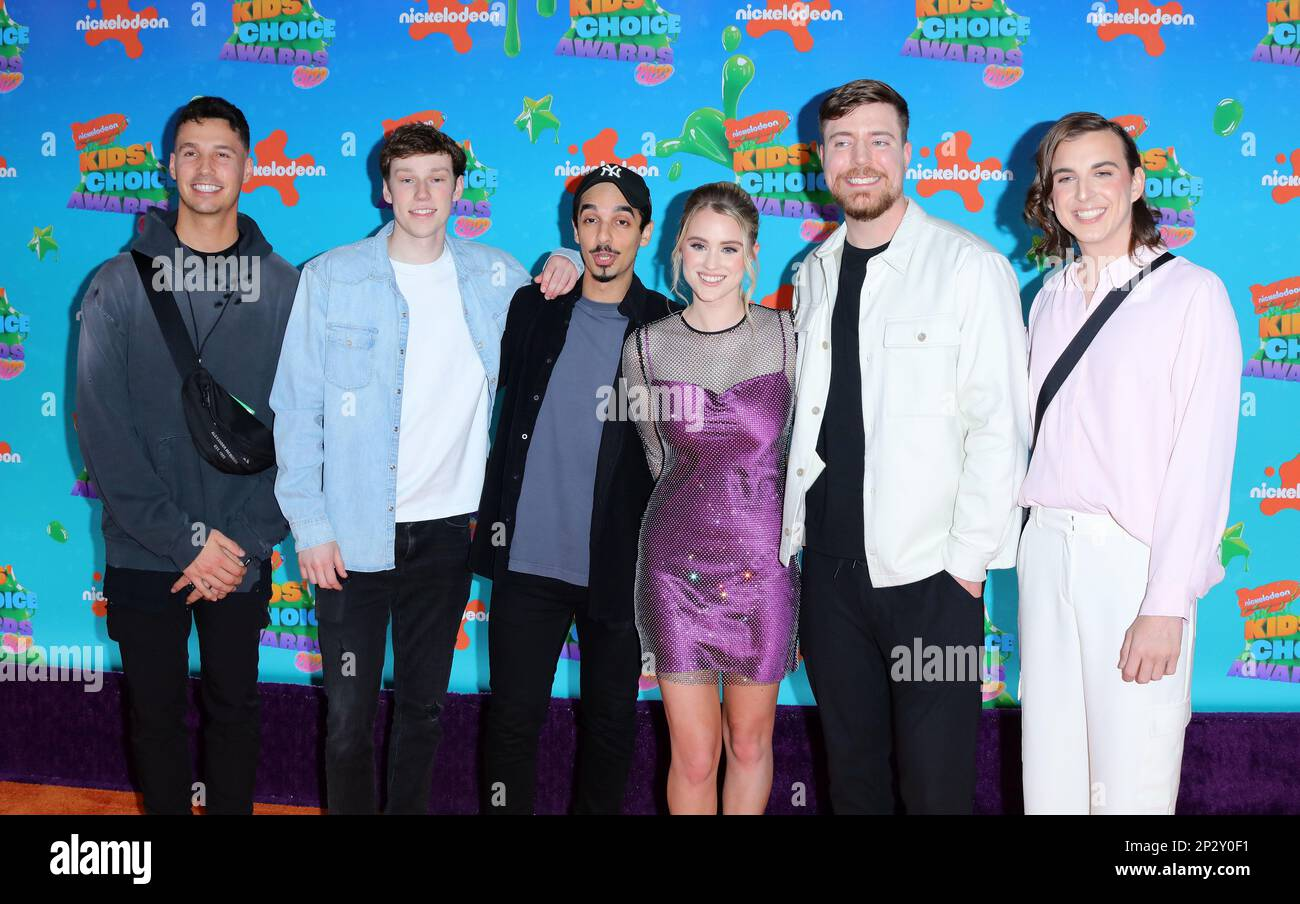 MrBeast and his Friends at the Kids' Choice Awards 2023 Blank Meme Template