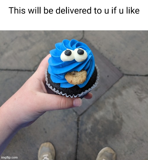 cookie monster cupcake | image tagged in food | made w/ Imgflip meme maker